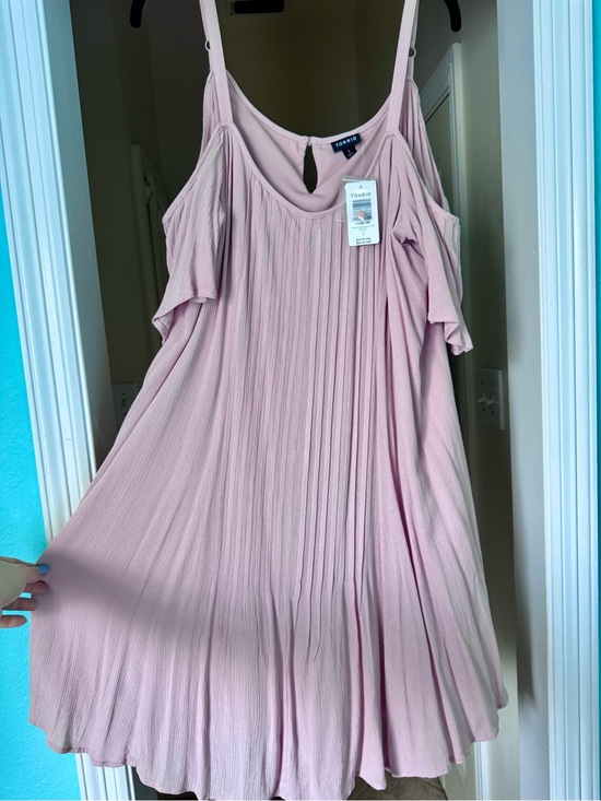 torrid Dresses & Skirts - NWT Torrid Blush Pink Cold-Shoulder Dress Size 1 (14/16)